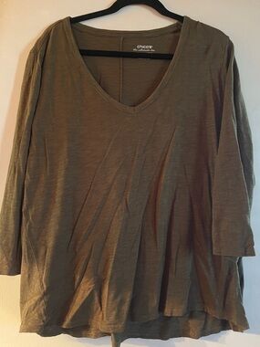 Chico's Green V-Neck 3/4 Sleeve Women's Top